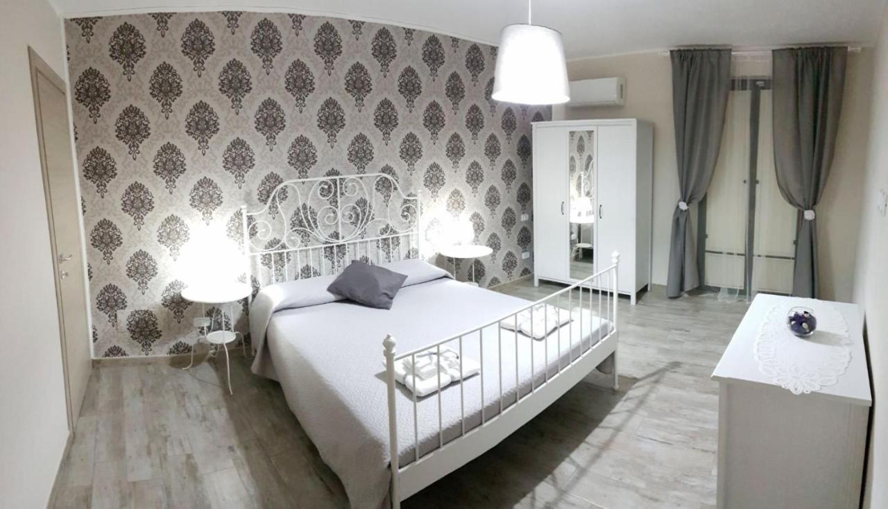 Il Vicoletto Bed & Breakfast Frascineto Exterior photo
