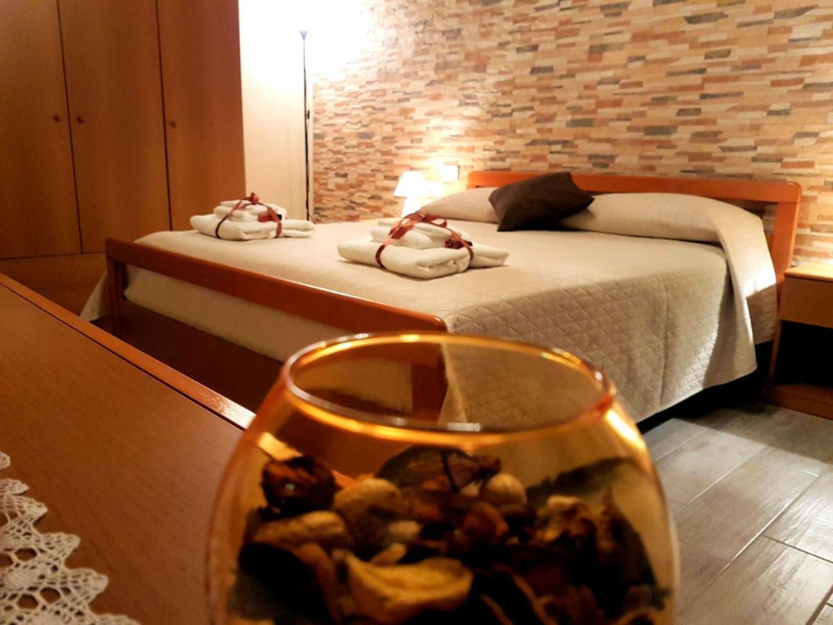 Il Vicoletto Bed & Breakfast Frascineto Exterior photo